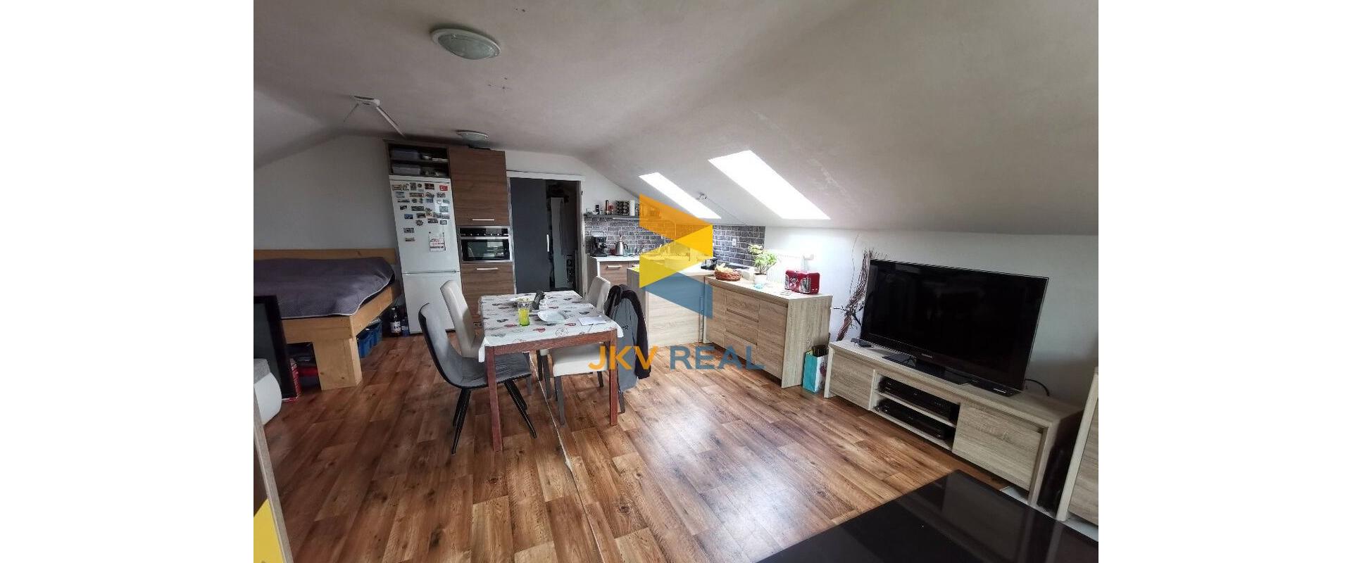 ZNÍŽENÁ CENA !!!Na predaj dom v Skalke nad Váhom /skvelá investičná príležitosť/