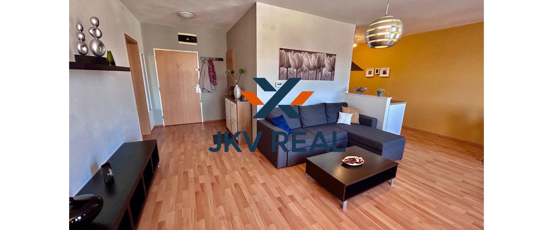 Pekný 2i byt v staršej novostavbe v Dúbravke