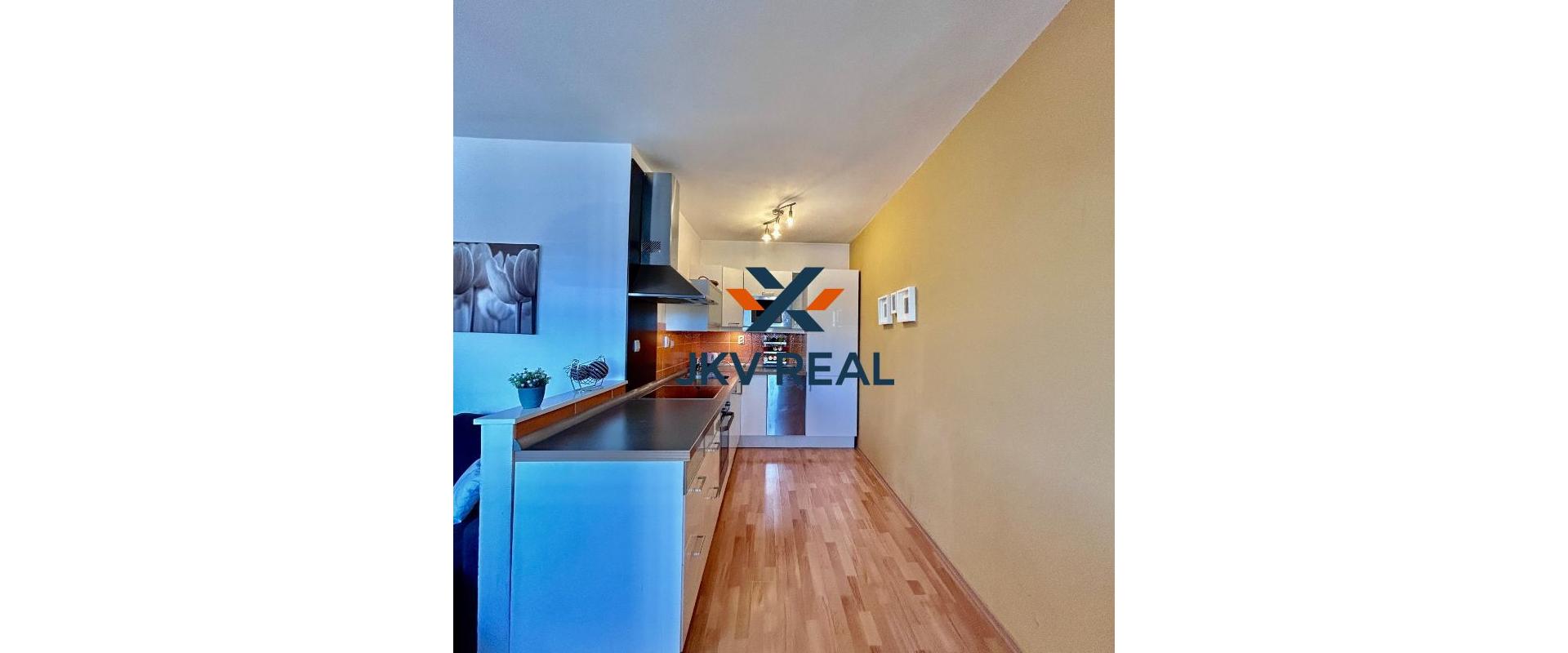 Pekný 2i byt v staršej novostavbe v Dúbravke