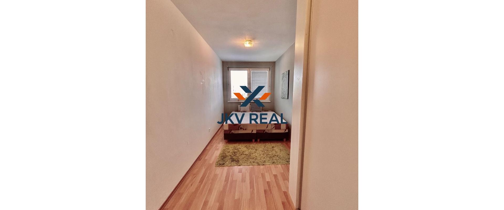 Pekný 2i byt v staršej novostavbe v Dúbravke