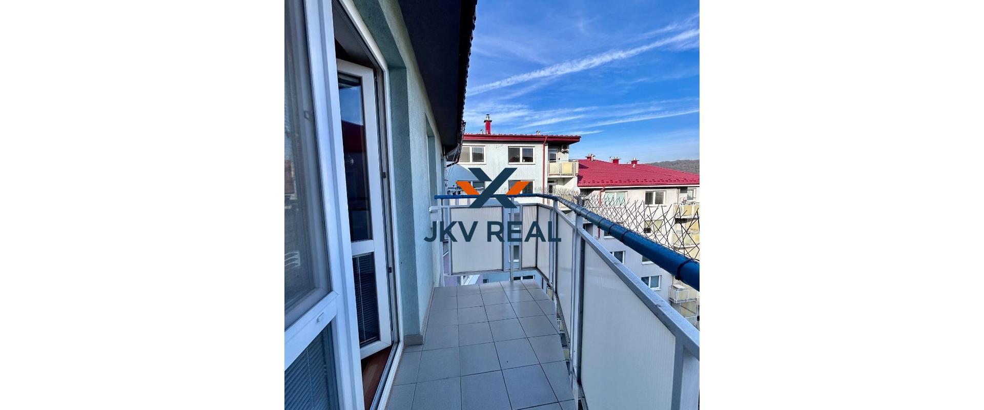 Pekný 2i byt v staršej novostavbe v Dúbravke