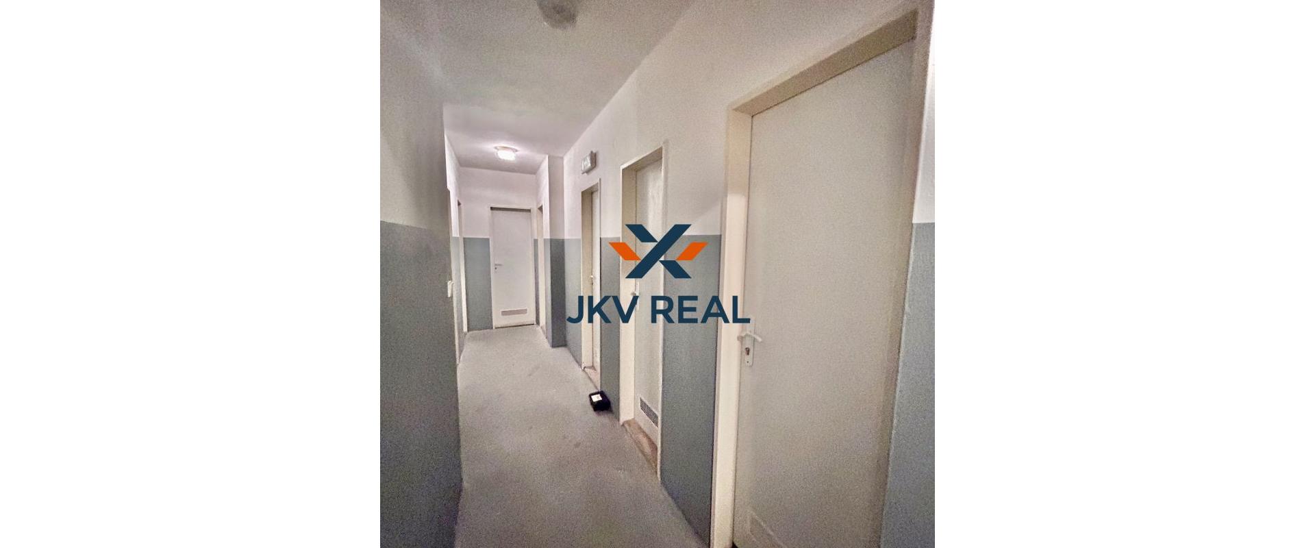 Pekný 2i byt v staršej novostavbe v Dúbravke