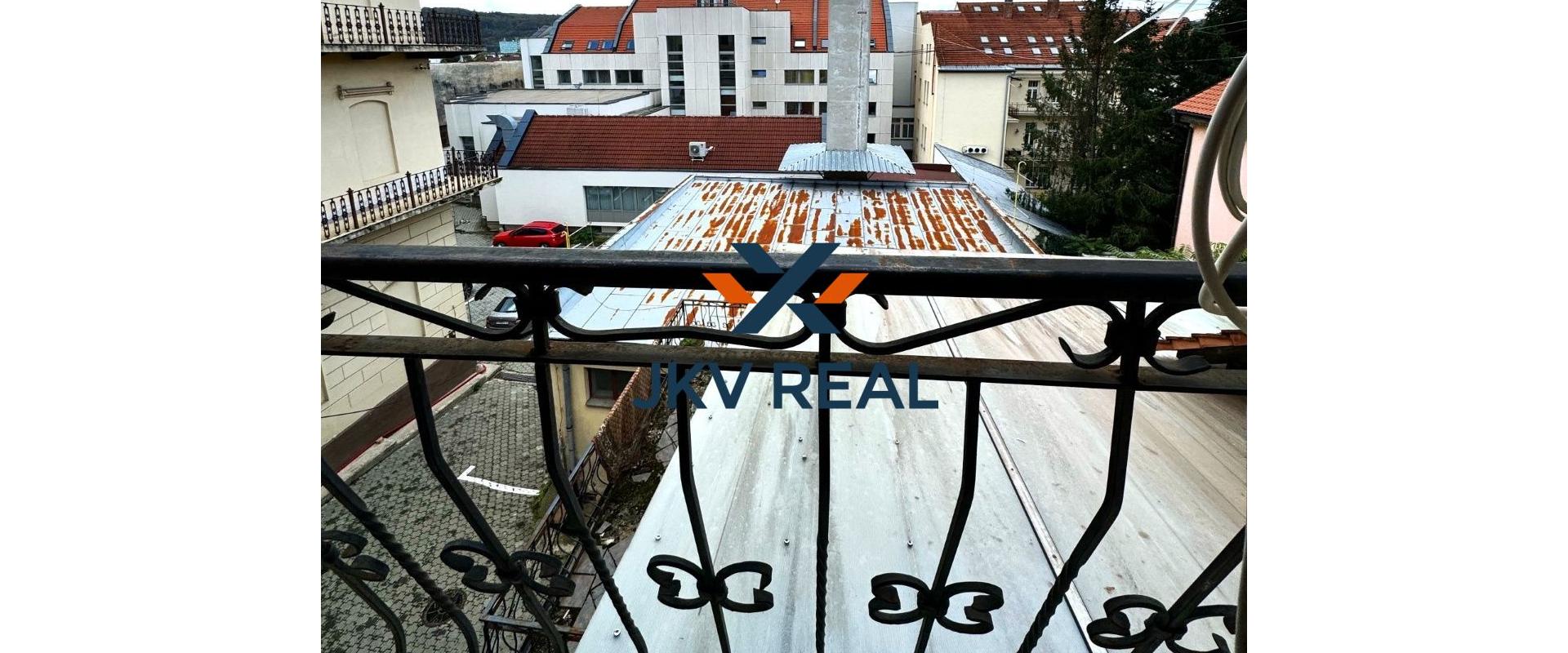 Podkrovný 4. izbový byt na Hlavnej ulici s výťahom, Prešov