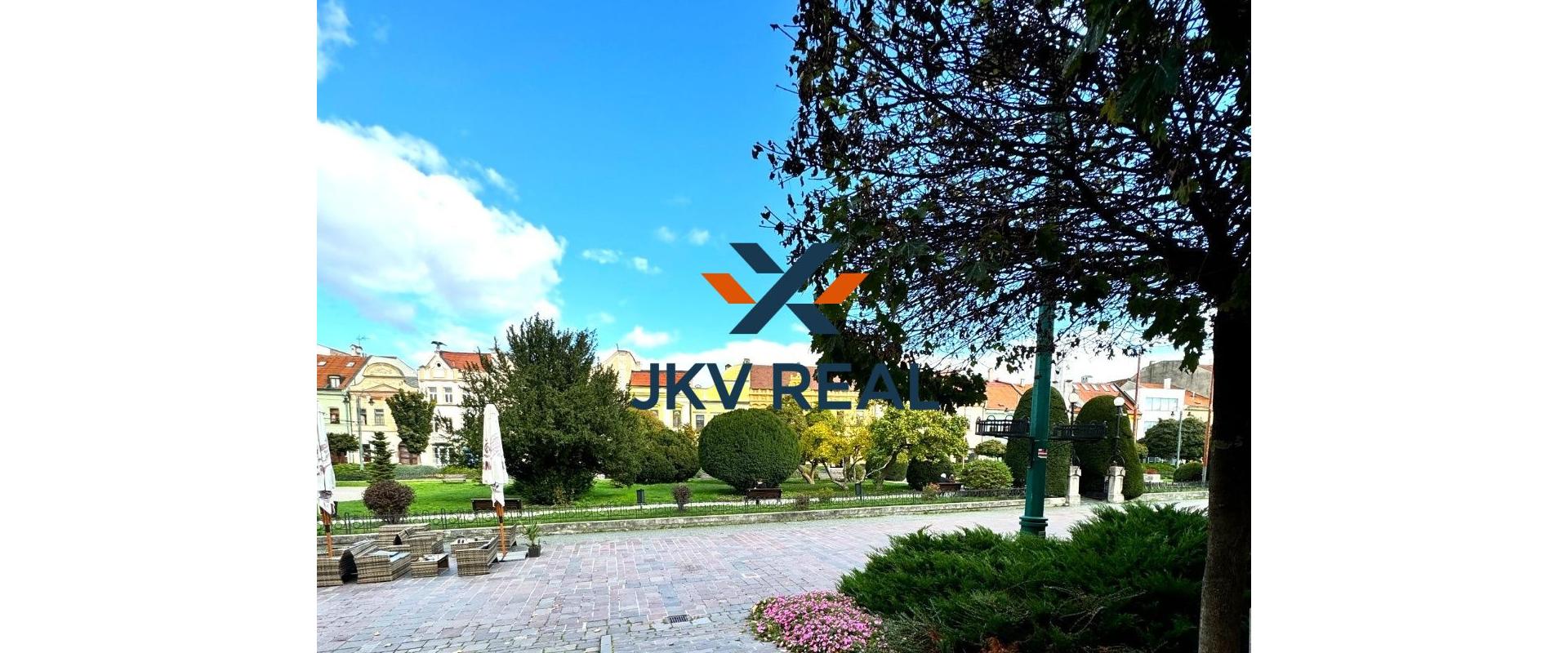 Podkrovný 4. izbový byt na Hlavnej ulici s výťahom, Prešov