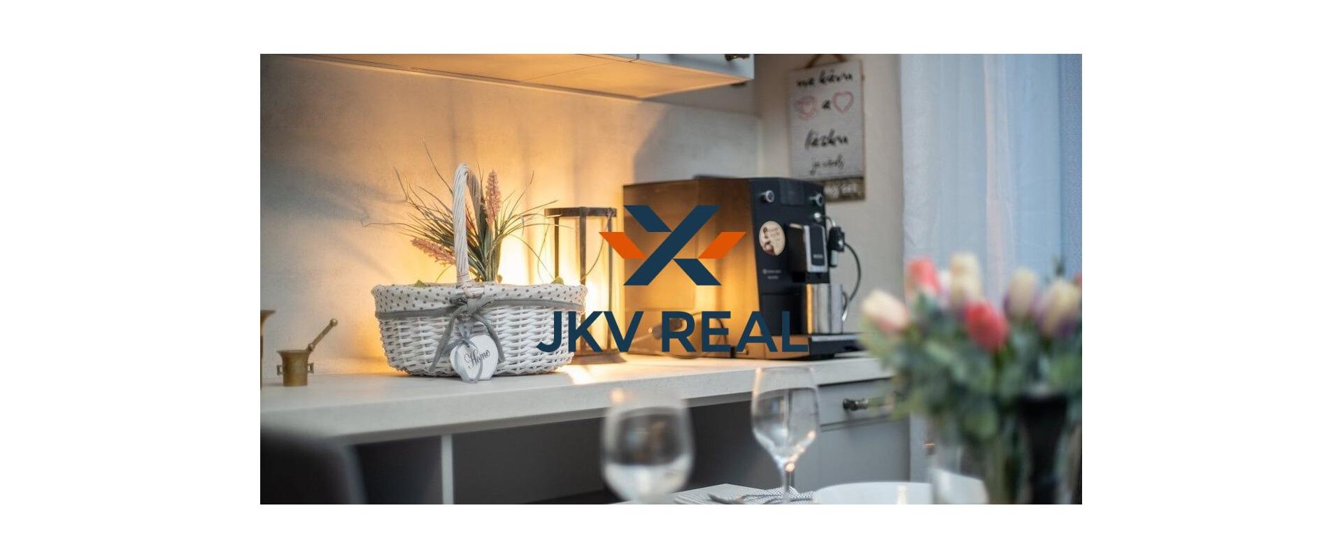 JKV Real ponúka na predaj pekný poschodový rodinný dom, Malé Leváre