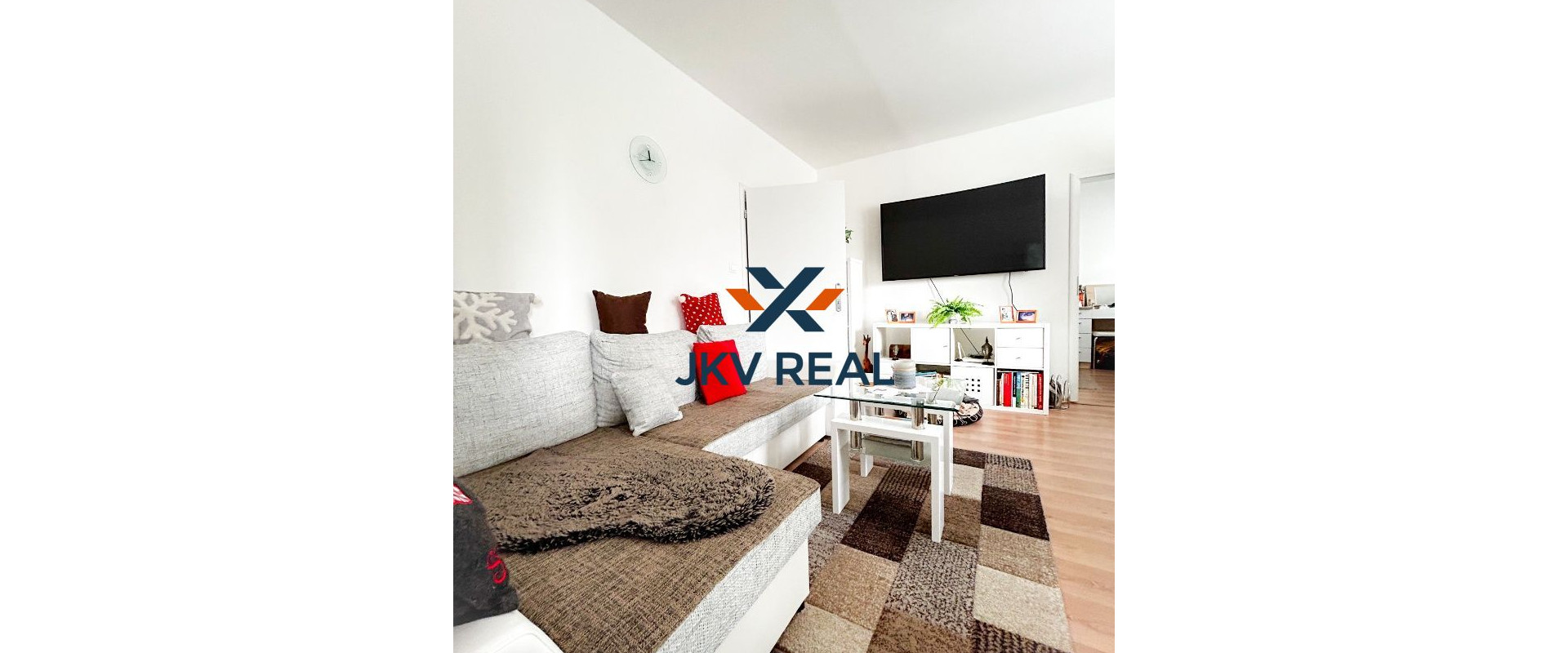 REZERVOVANÉ - NÁDHERNÝ 2 IZBOVÝ BYT na predaj v Ružinove!