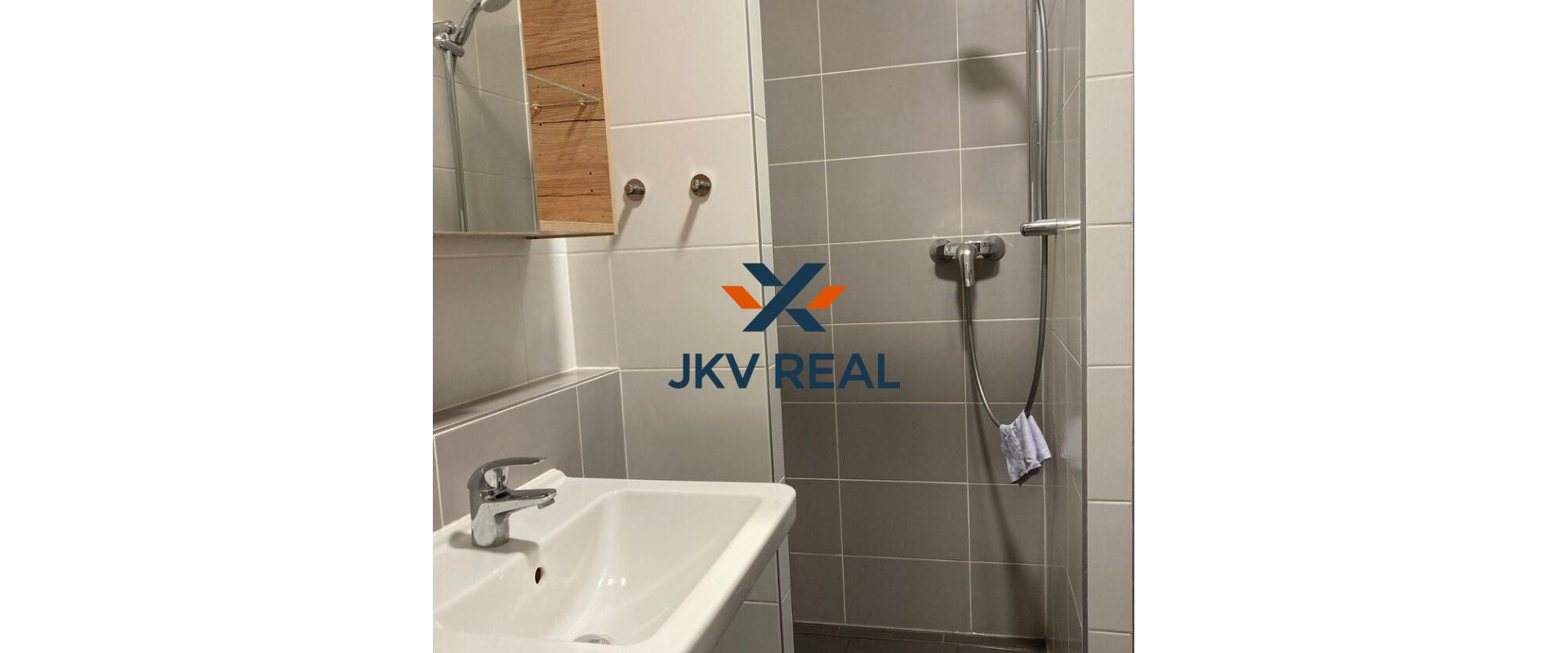 SKVELÁ CENA!! Na predaj 2 izbový byt v Dunajskej Lužnej.