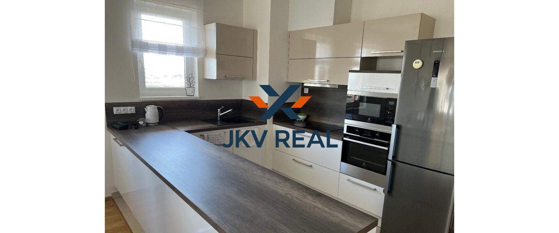 Na predaj priestranný 3 izbový byt v Ružinove.