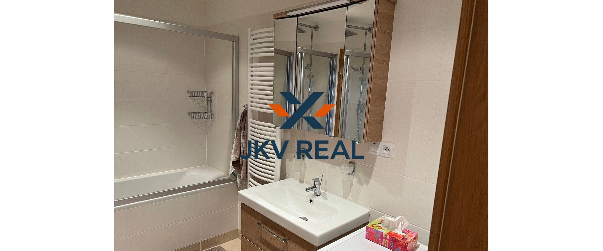 Na predaj priestranný 3 izbový byt v Ružinove.