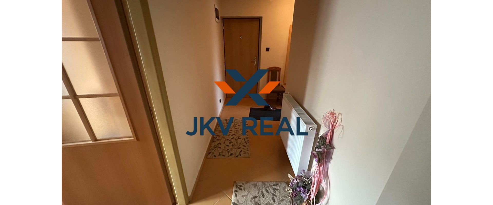 PREDANÉ - 2 izbový byt v centre Turčianskych Teplíc s vlastným parkovacím státím