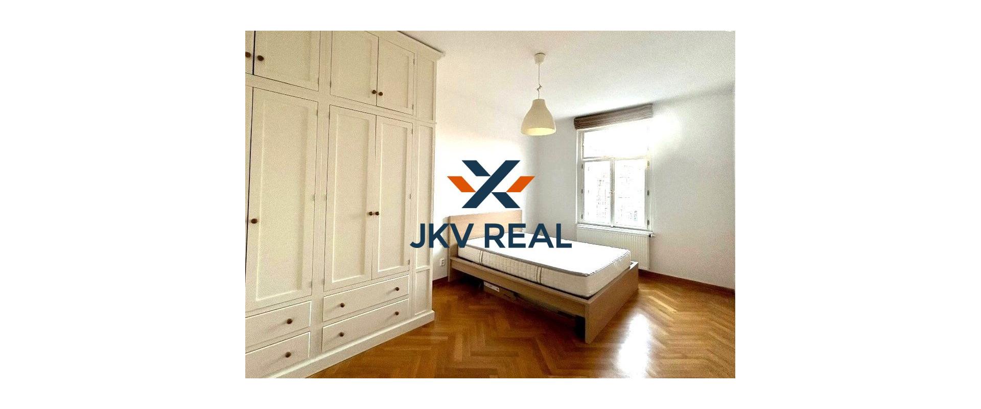 Na predaj charizmatický 2i byt v centre Ružinova.