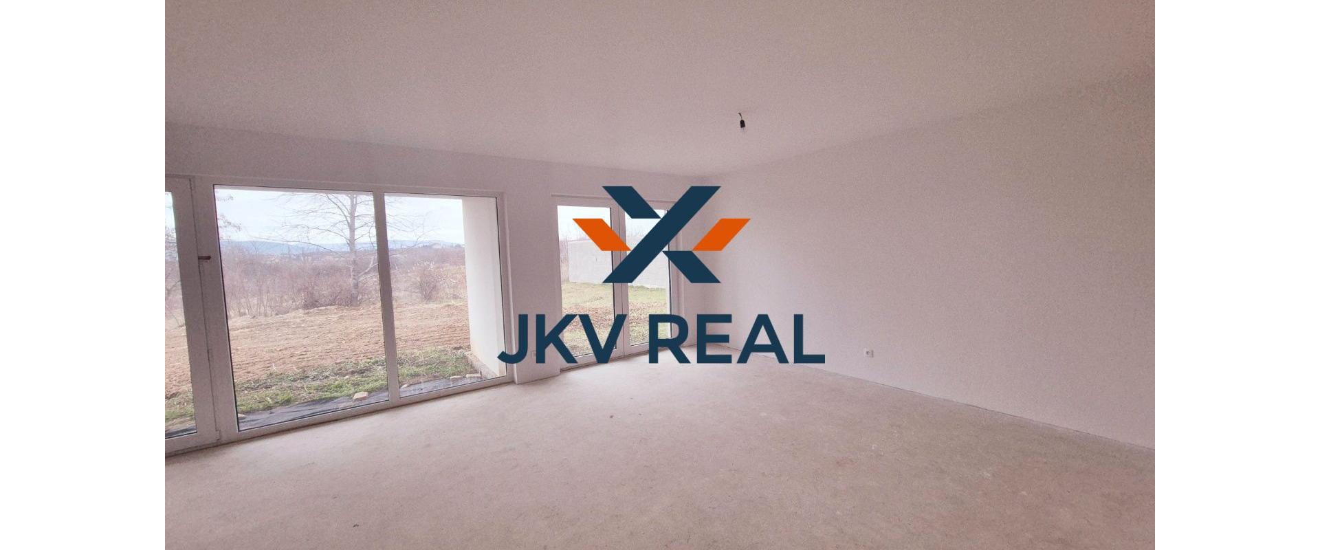 Novostavba 4 izbového rodinného domu v obci Zvončín