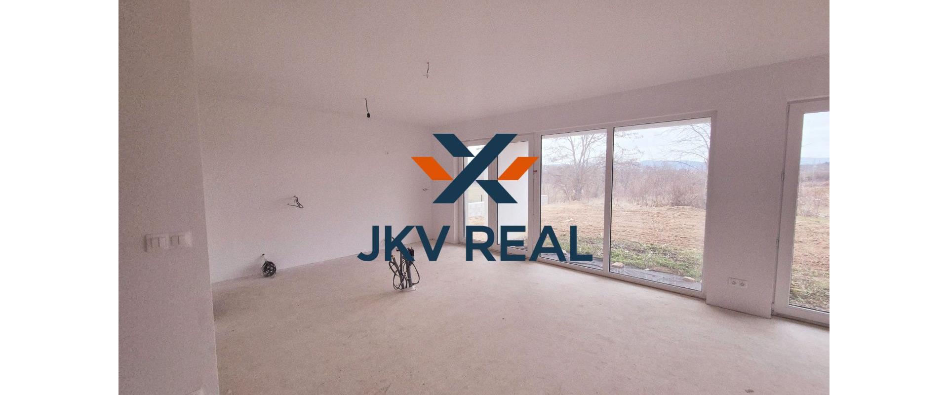 Novostavba 4 izbového rodinného domu v obci Zvončín