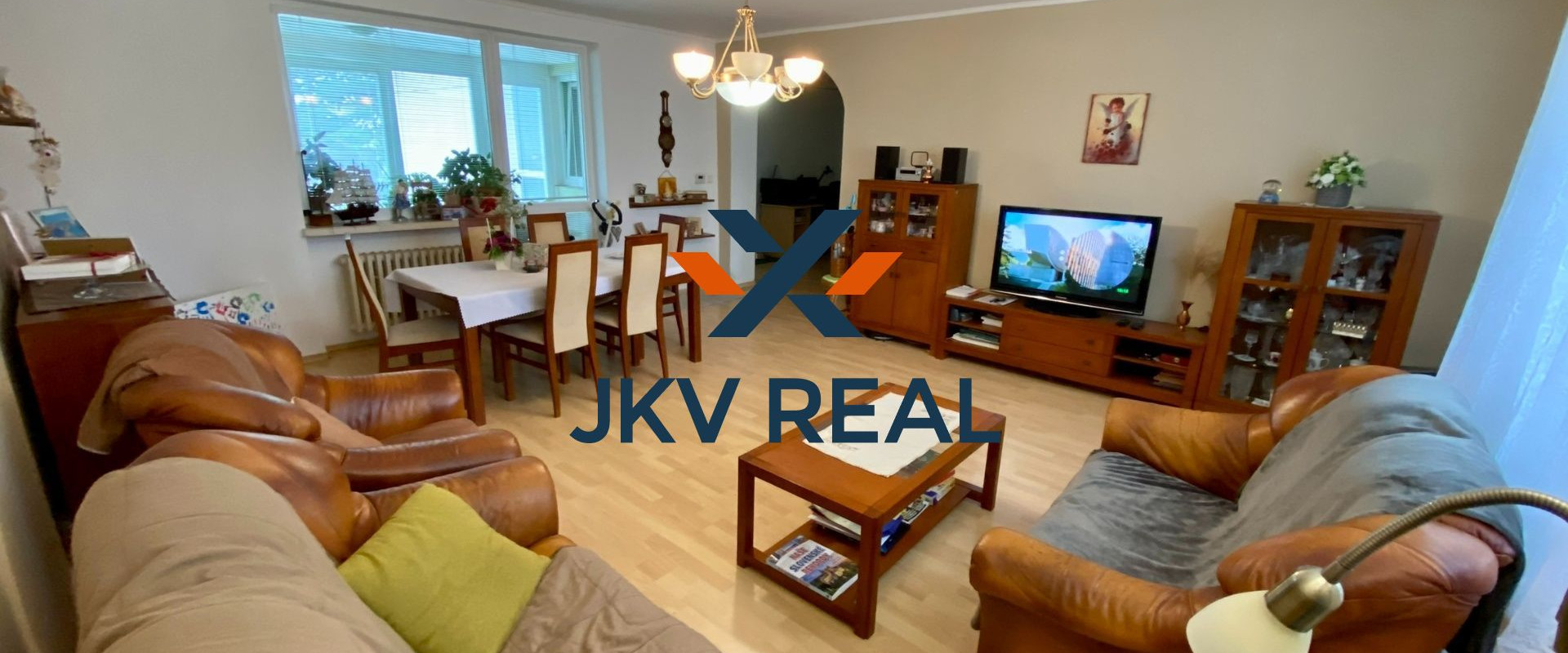 REZERVOVANÉ - RD Tomášov, zimná záhrada, 2x garáž, pozemok 800 m2 celopodpivničený