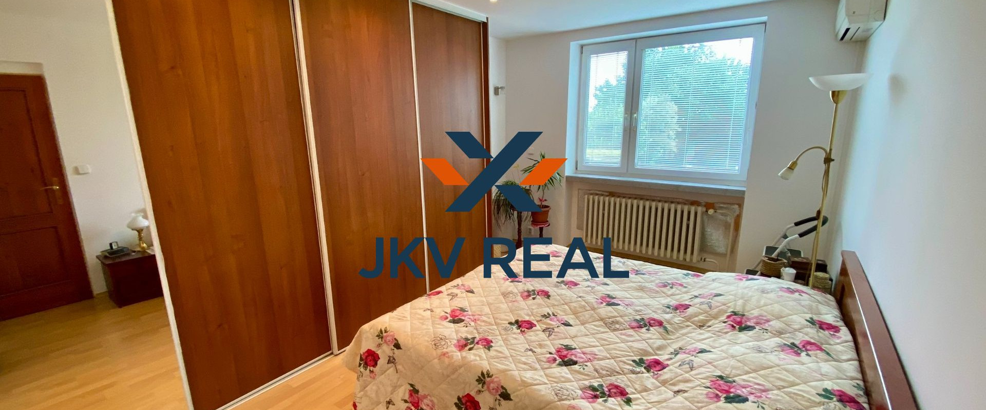 REZERVOVANÉ - RD Tomášov, zimná záhrada, 2x garáž, pozemok 800 m2 celopodpivničený