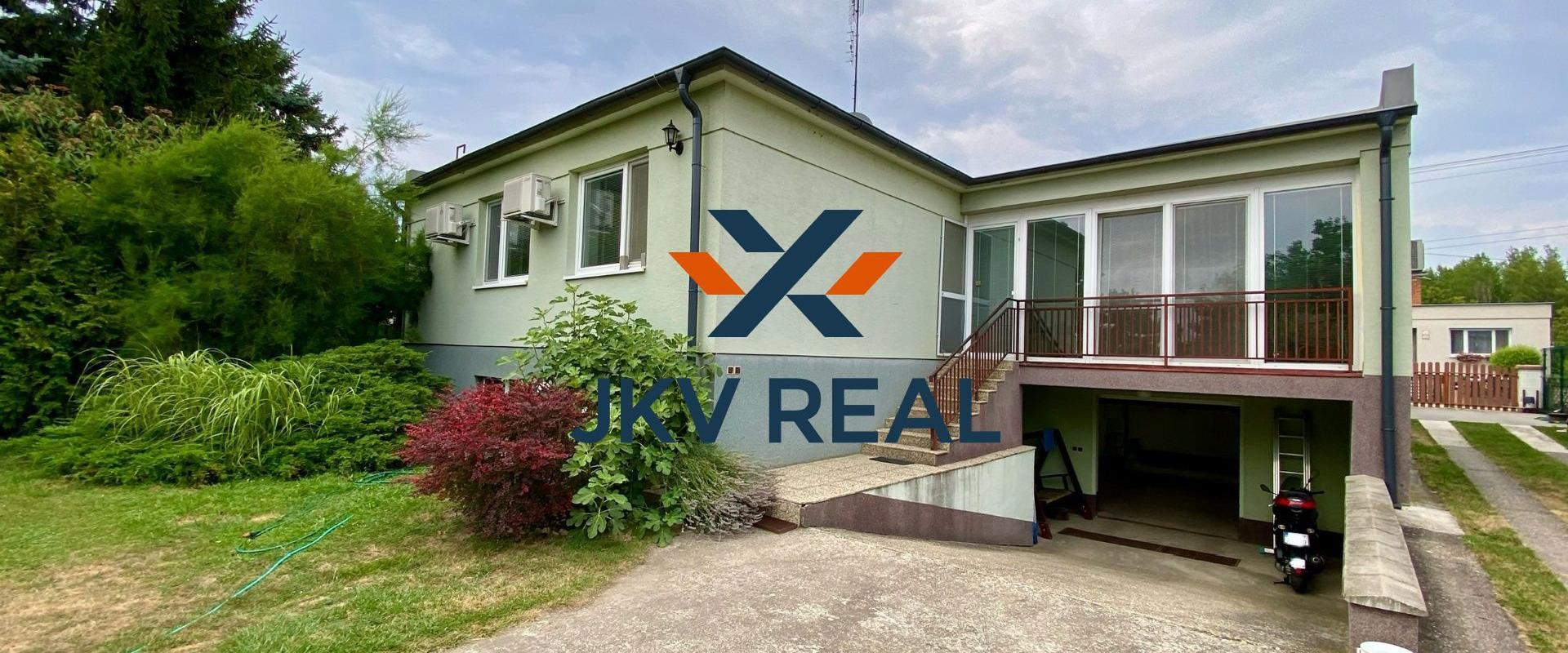 REZERVOVANÉ - RD Tomášov, zimná záhrada, 2x garáž, pozemok 800 m2 celopodpivničený