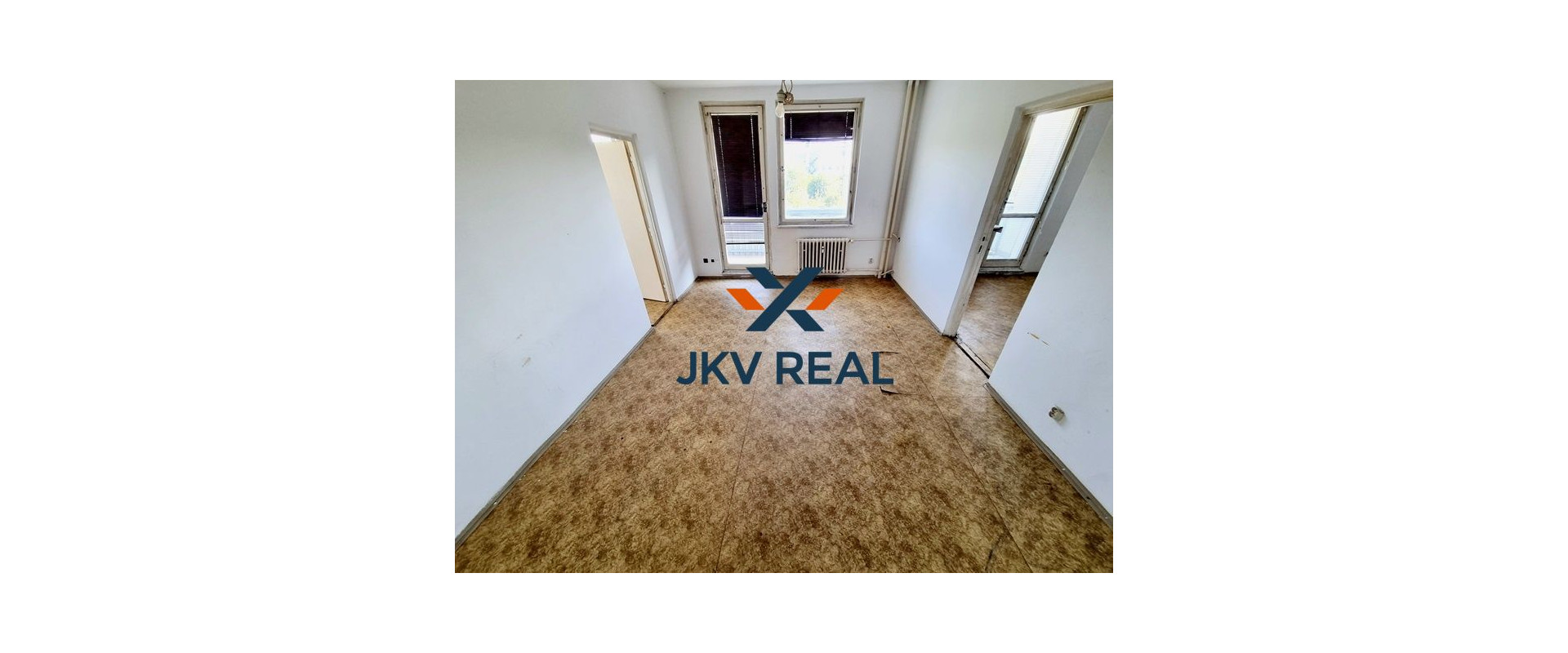 NA PREDAJ 3-IZB.BYT S VEĽKOU LOGGIOU S VÝHĽADOM NA KAMZÍK