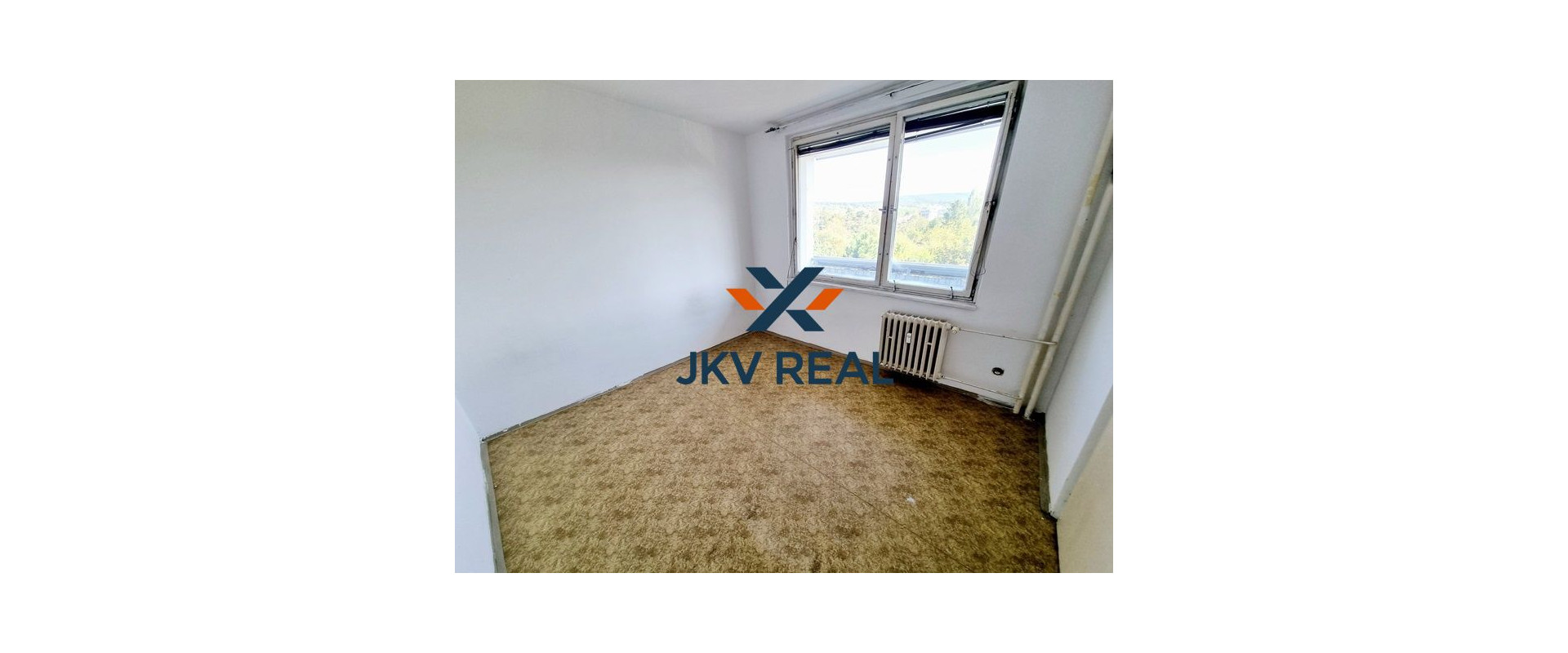 NA PREDAJ 3-IZB.BYT S VEĽKOU LOGGIOU S VÝHĽADOM NA KAMZÍK