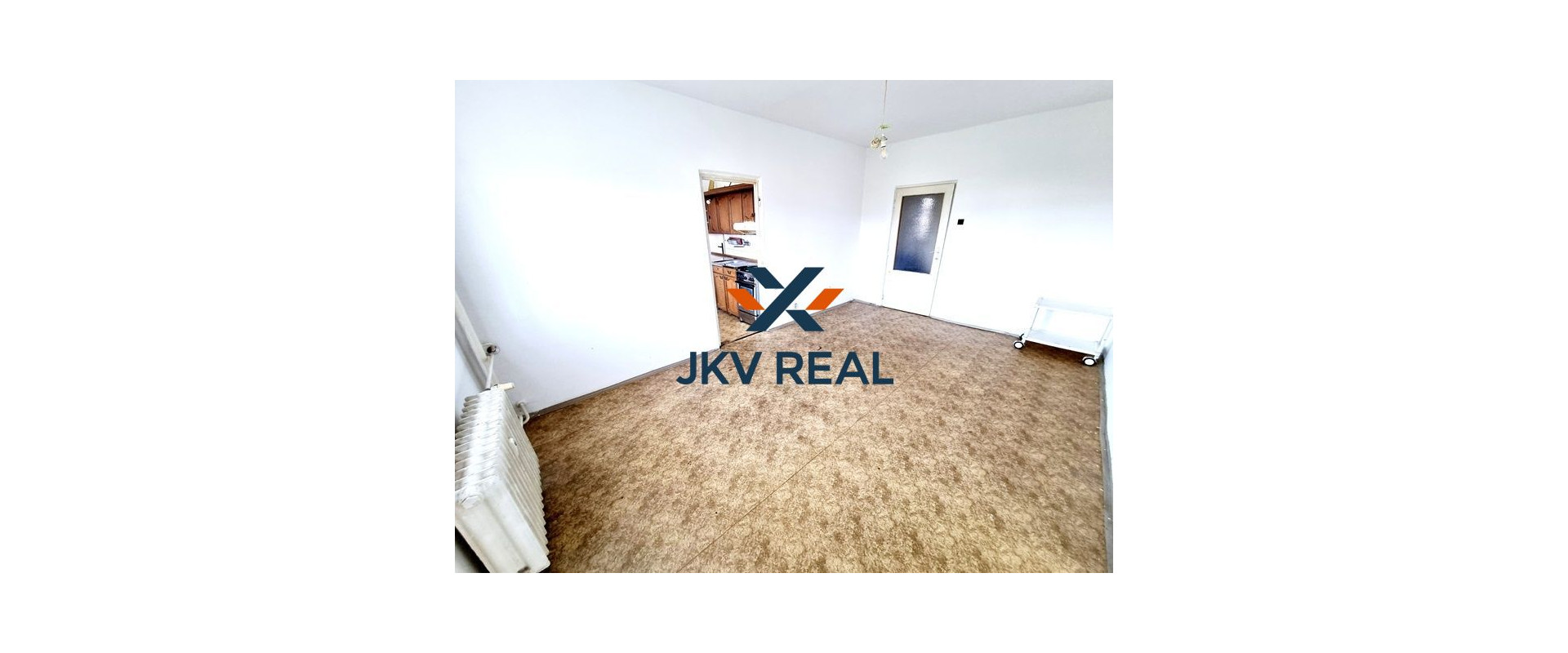 NA PREDAJ 3-IZB.BYT S VEĽKOU LOGGIOU S VÝHĽADOM NA KAMZÍK