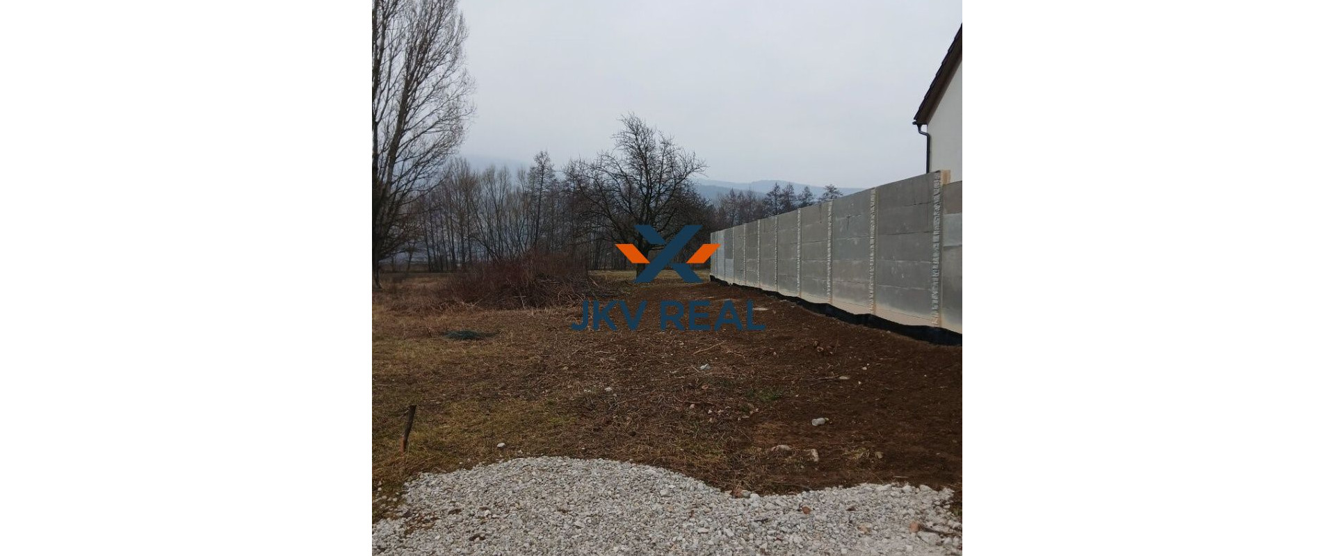 Ponúkame na predaj lukratívny pozemok v Nitrici