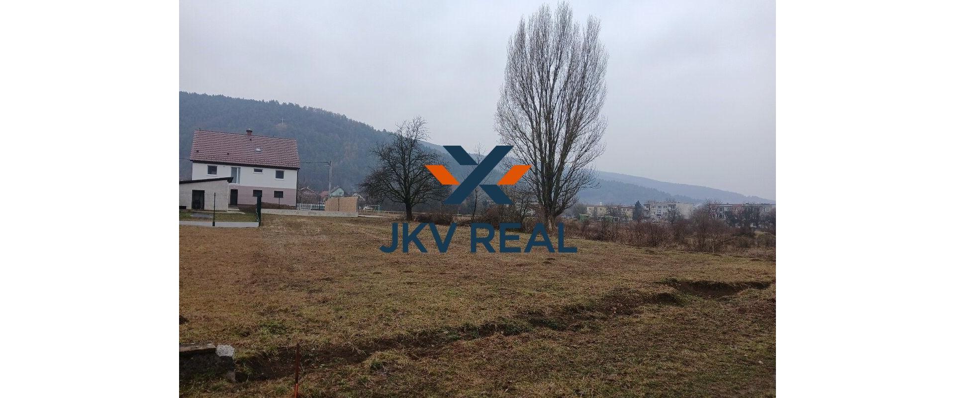 Ponúkame na predaj lukratívny pozemok v Nitrici