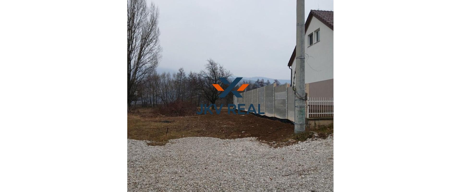 Ponúkame na predaj lukratívny pozemok v Nitrici