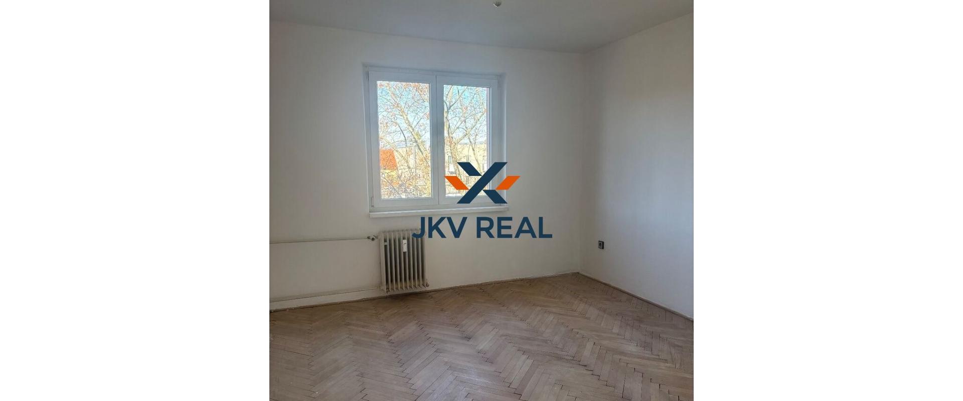 Ponúkame na predaj 2.5 izbový byt s balkónom