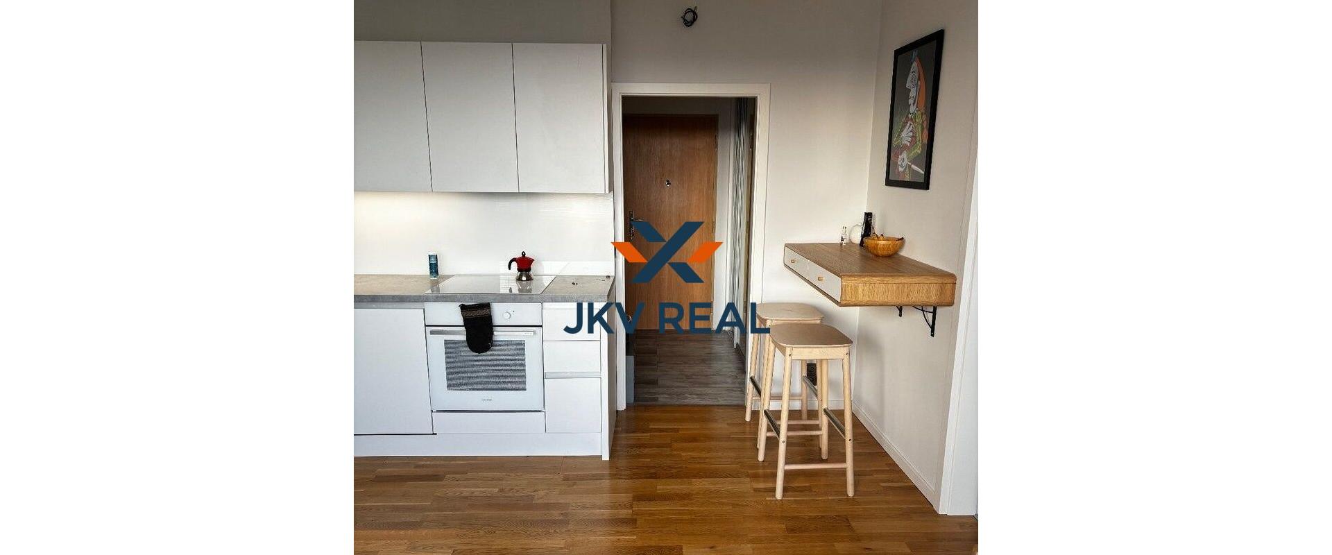 Na prenájom slnečný 2-izbový byt Petržalka