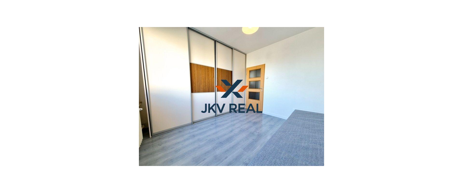 PRENÁJOM PRIESTRANNÝ 4-IZBOVÝ BYT S LOGGIOU, DÚBRAVKA, LANDAUOVA