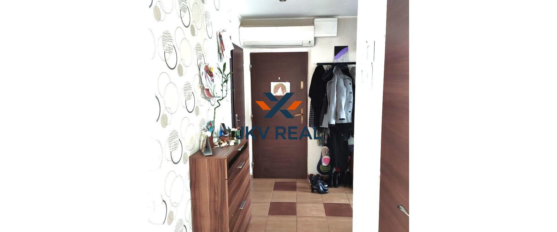 JKV REAL Vám ponúka pekný, priestranný 3 izbový byt na predaj v Centre Malaciek