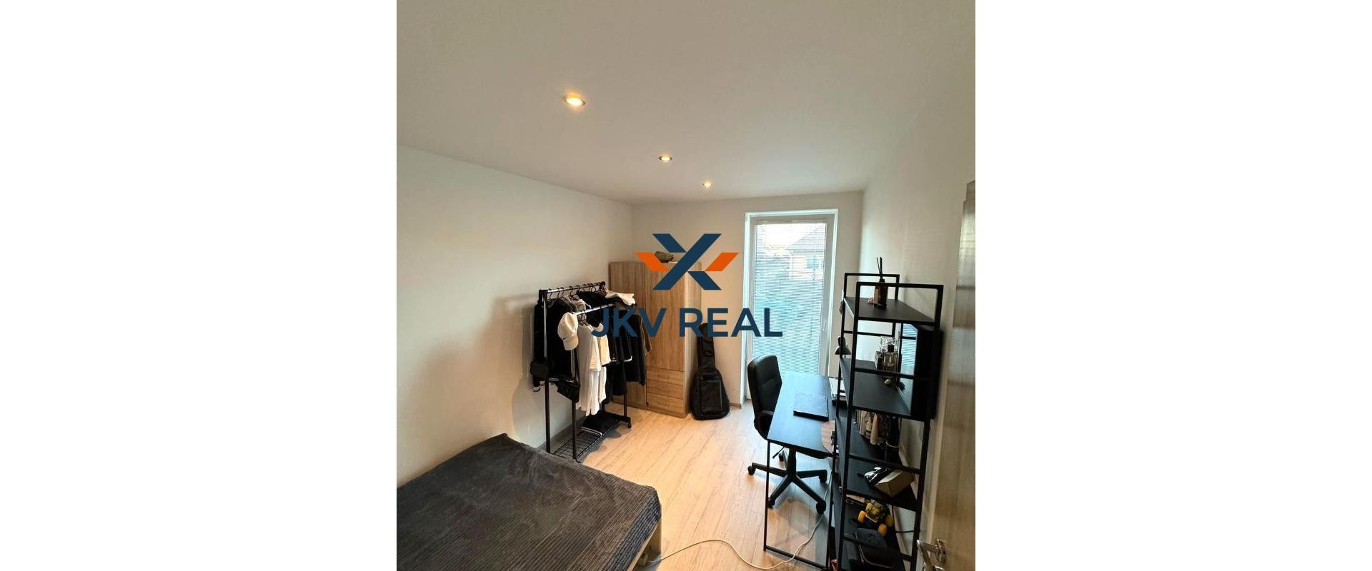 Moderný4 izbový byt so záhradkou