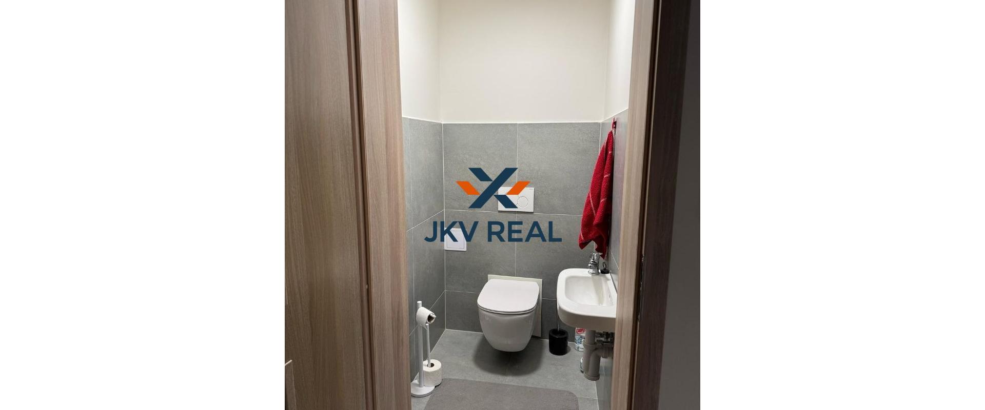 Moderný4 izbový byt so záhradkou