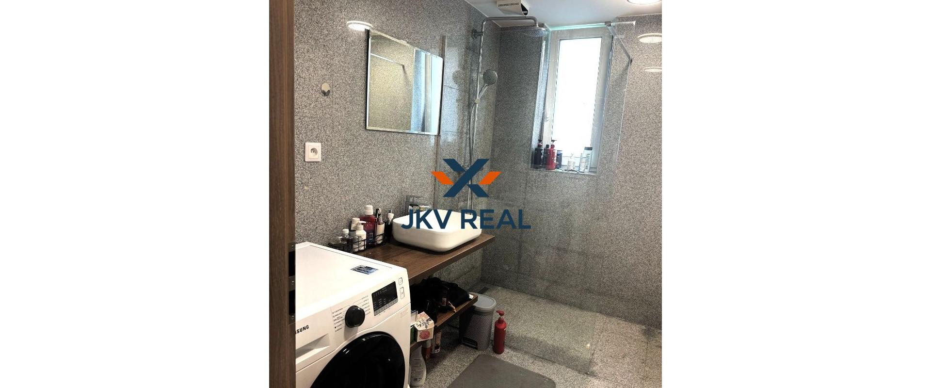 Moderný4 izbový byt so záhradkou