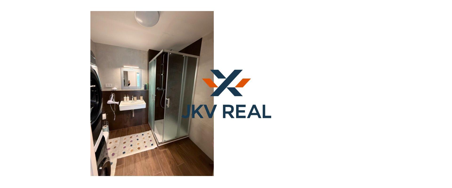 Exkluzívny 2 izbový byt na prenájom v Bratislave v Eurovea Tower na nabreží Dunaja na 25. poschodí s nádherným výhľadom