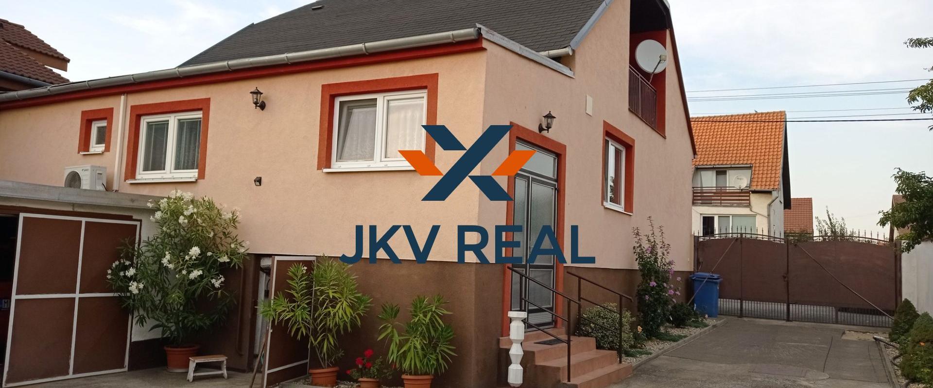 PREDANÉ ! JKV REAL ponúka na predaj 5-izbový dvojpodlažný rodinný dom s veľkou záhradou v obci Malé Leváre.