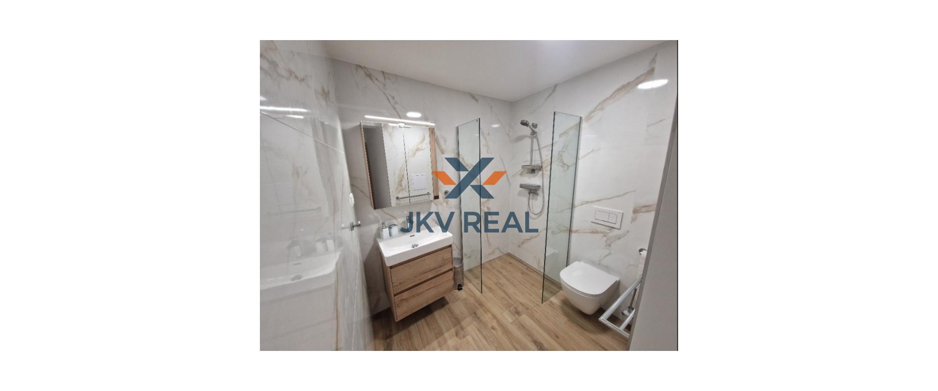 Na prenájom: Kompletne zariadený 2-izbový byt v novostavbe „Pri Synagóge“ – centrum Trnava