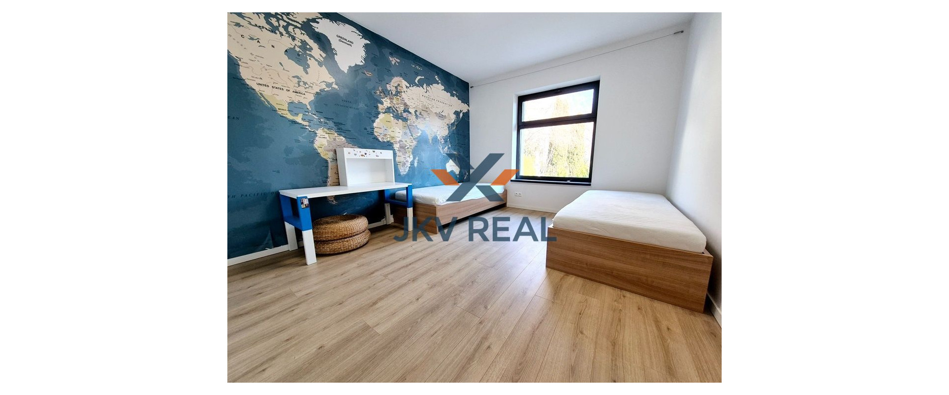 3D OBHLIADKA! NA PREDAJ 4-IZBOVÝ RODINNÝ DOM S TERASOU A VEĽKÝM SLNEČNÝM POZEMKOM