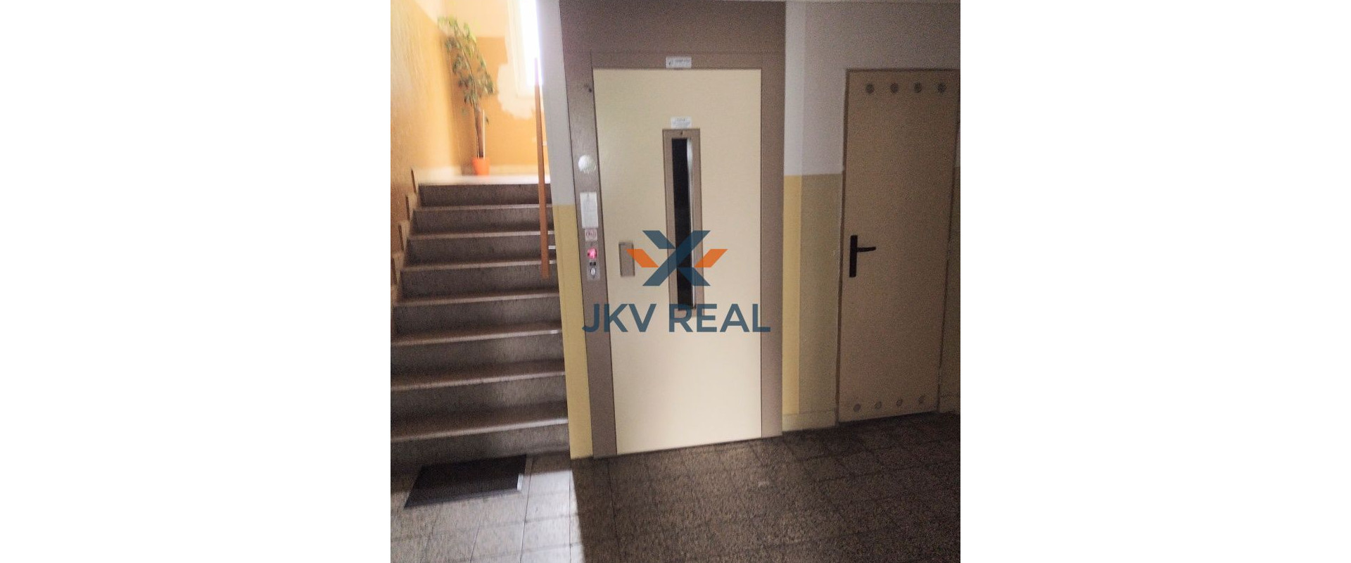 VEĽKÝ 3 - IZBOVÝ BYT 85M2  NA PREDAJ - PIEŠŤANY