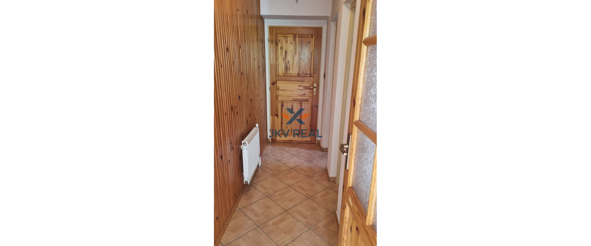 Na predaj rekreačná chata s veľkým pozemkom.