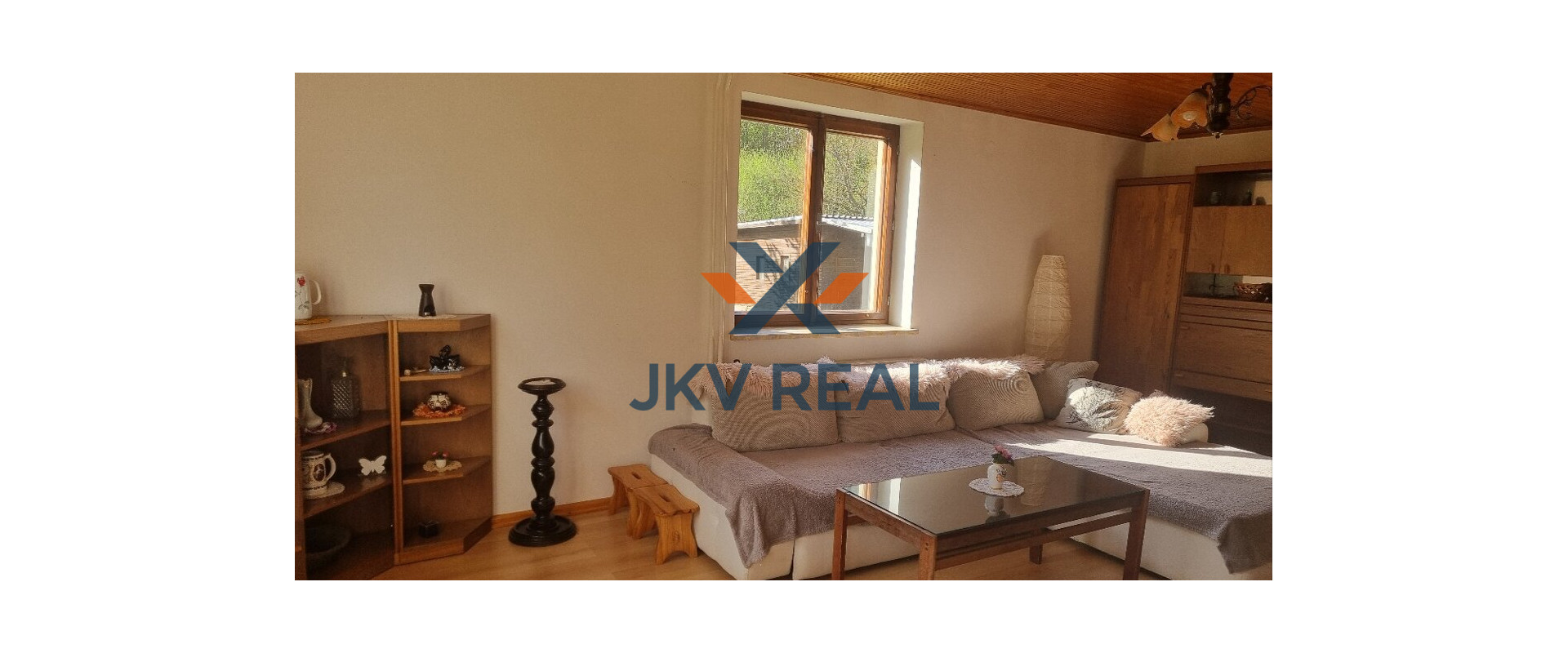 Na predaj rekreačná chata s veľkým pozemkom.