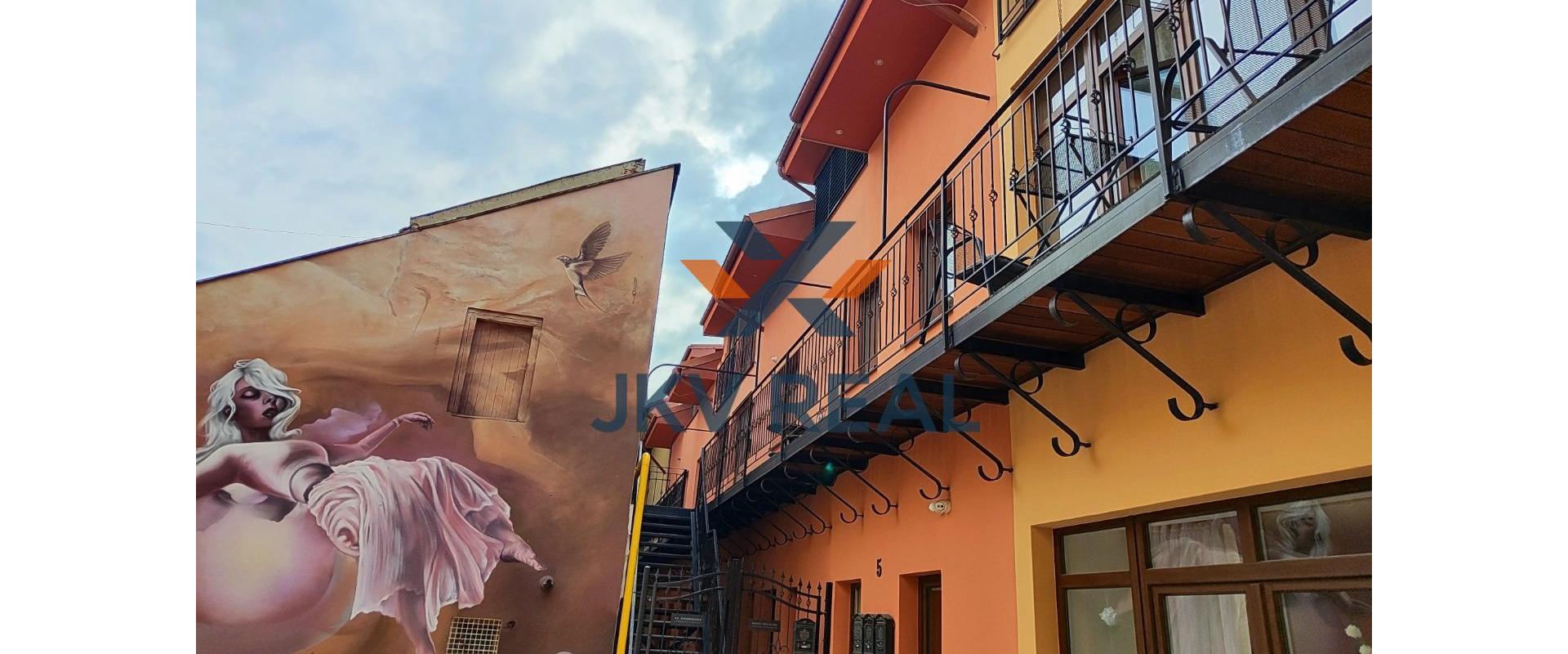 Luxusný Byt v nadstavbe historickej budovy, Prešov