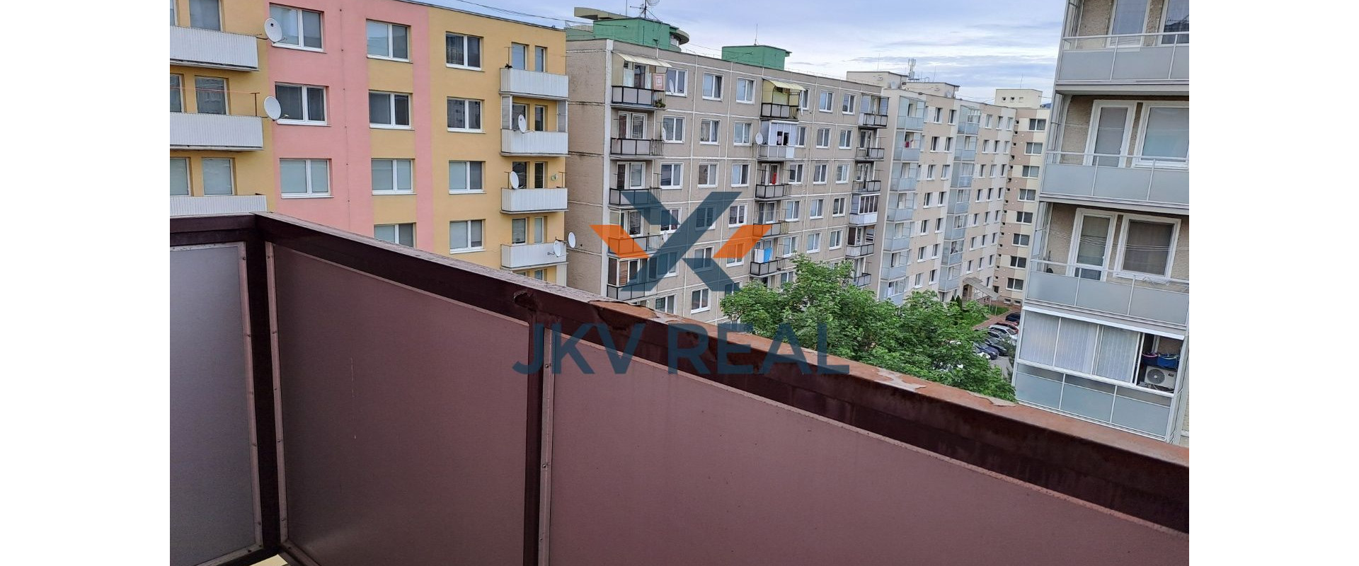 3-izbový byt, vo výbornej lokalite, s dvoma balkónmi