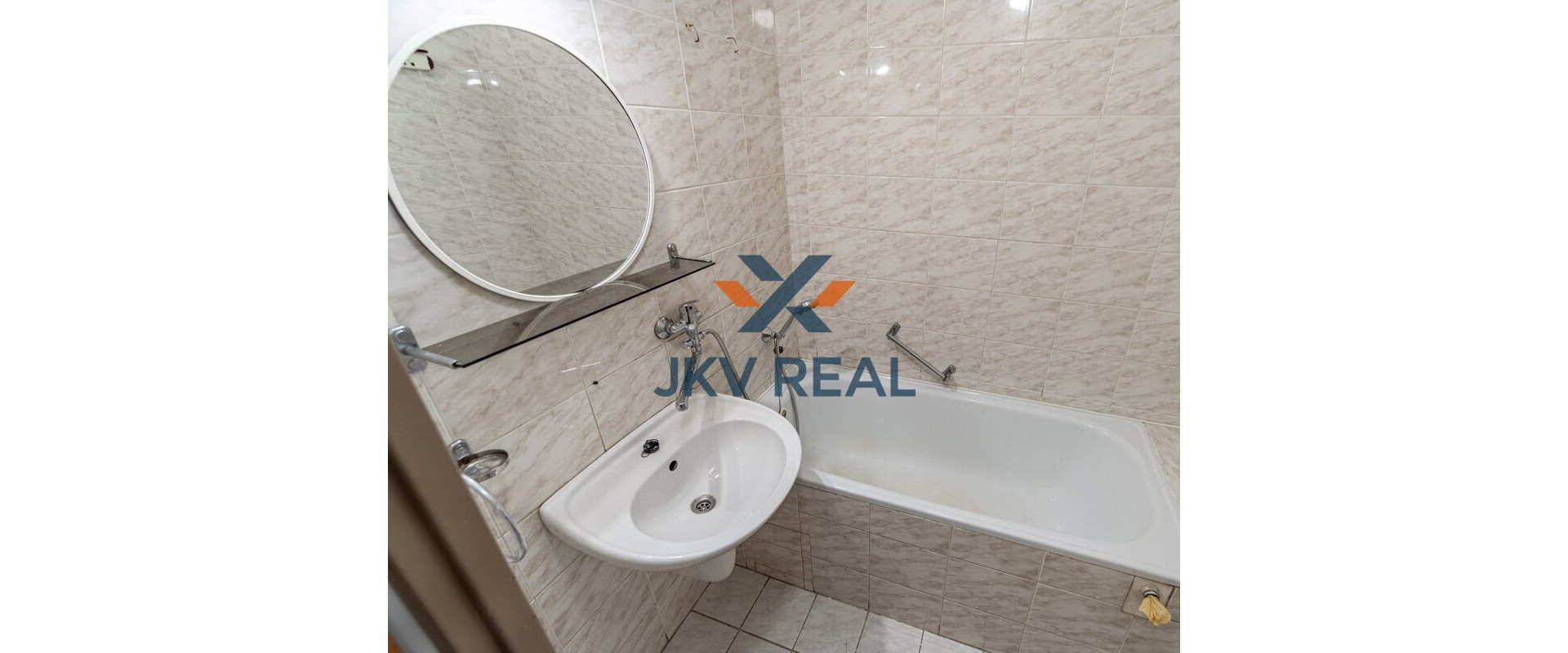 Priestranný 4 izbový byt po čiastočnej rekonštrukcií!