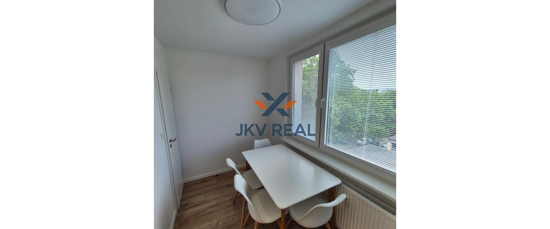 Na prenájom: Priestranný 2-izbový byt v Ružinove, ul. Andreja Mráza