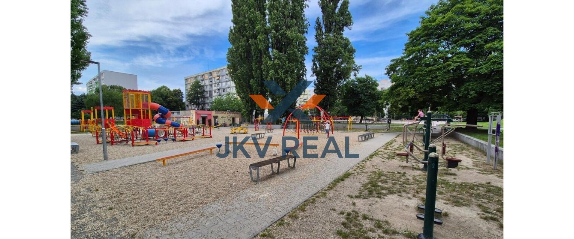 Na prenájom: Priestranný 2-izbový byt v Ružinove, ul. Andreja Mráza