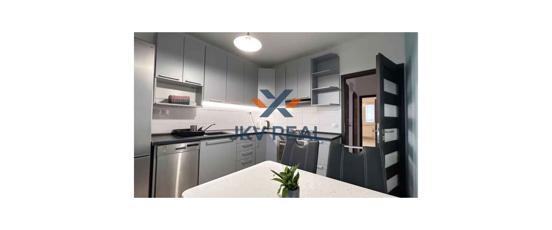 REZERVOVANÝ - Na predaj 4 izbový byt v Petržalke na Bzovickej ulici