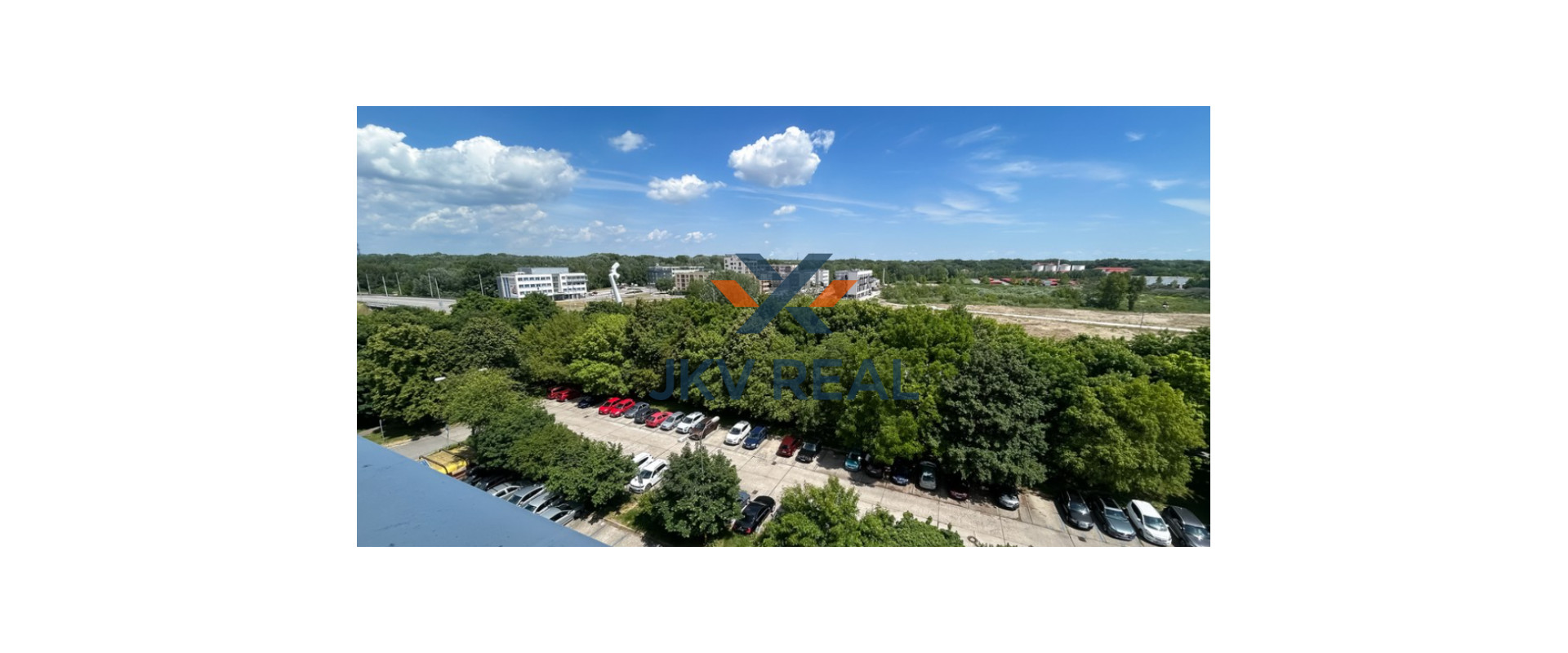 REZERVOVANÝ - Na predaj 4 izbový byt v Petržalke na Bzovickej ulici