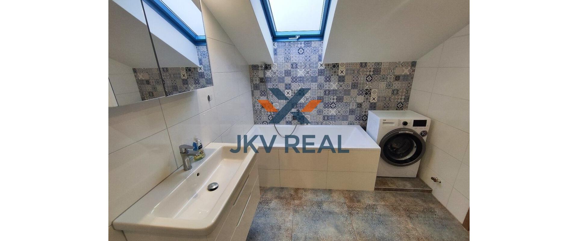 Luxusný Byt v nadstavbe historickej budovy, Prešov