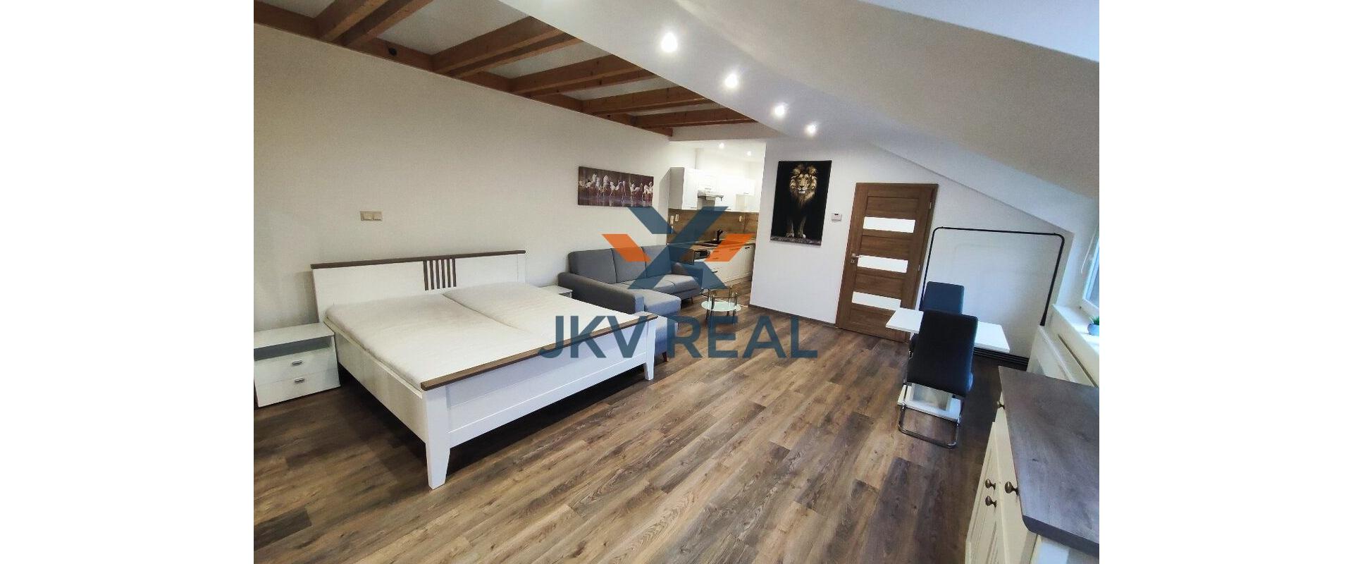 Luxusný Byt v nadstavbe historickej budovy, Prešov