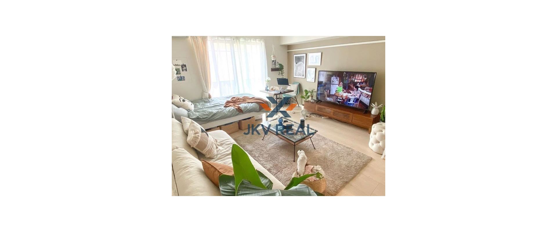 JKV REAL ponúka na predaj štýlový 2-izbový apartmán s veľkou lodžiou a garážovým státím v projekte Urban Residence, Nové Mesto – Račianske mýto